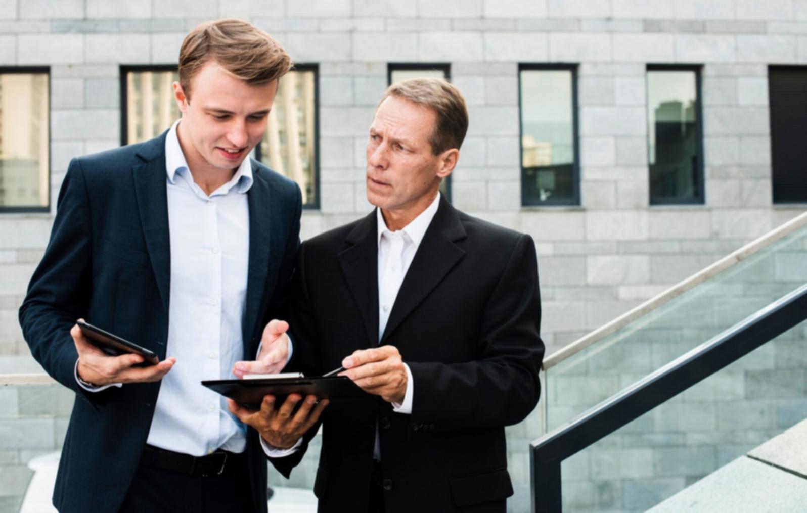 Análise detalhada de despesas mensais